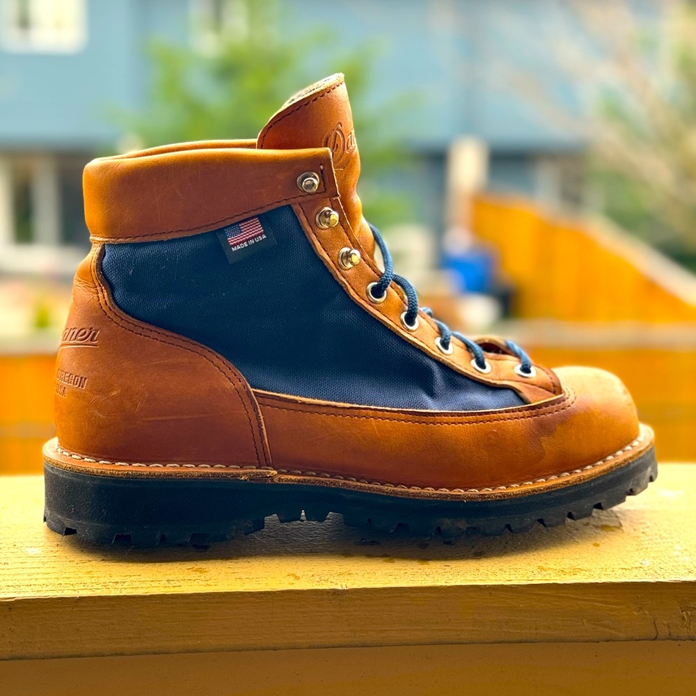 Danner Light Cascade - Men’s size 7